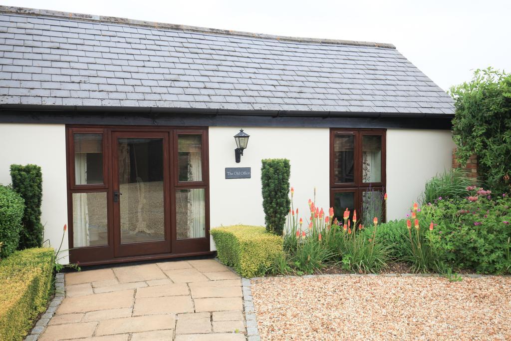 Manor Farm-Mk Self-Contained Serviced Accommodation Milton Keynes Exterior photo