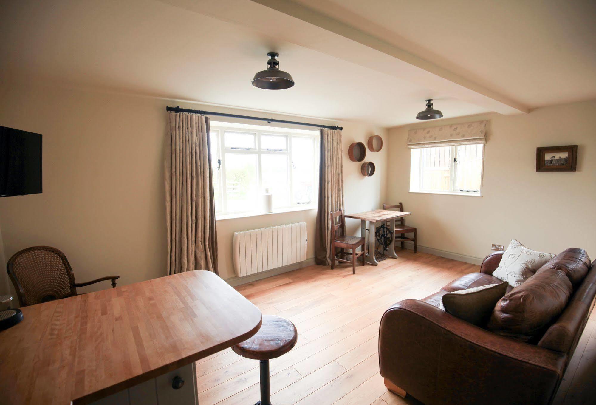 Manor Farm-Mk Self-Contained Serviced Accommodation Milton Keynes Exterior photo